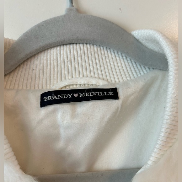 Brandy Melville white faux fur jacket - Picture 2 of 4